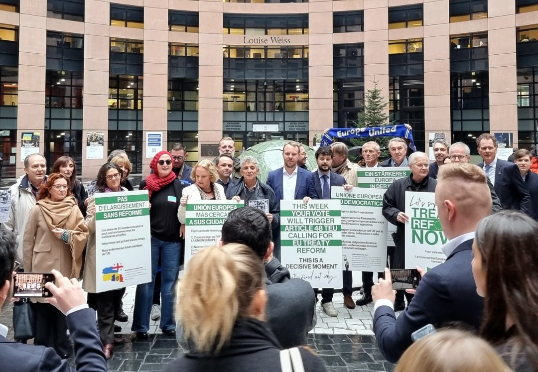 Photo-action organizzata dall'UEF al Parlamento Europeo di Strasburgo il 21-11-2023